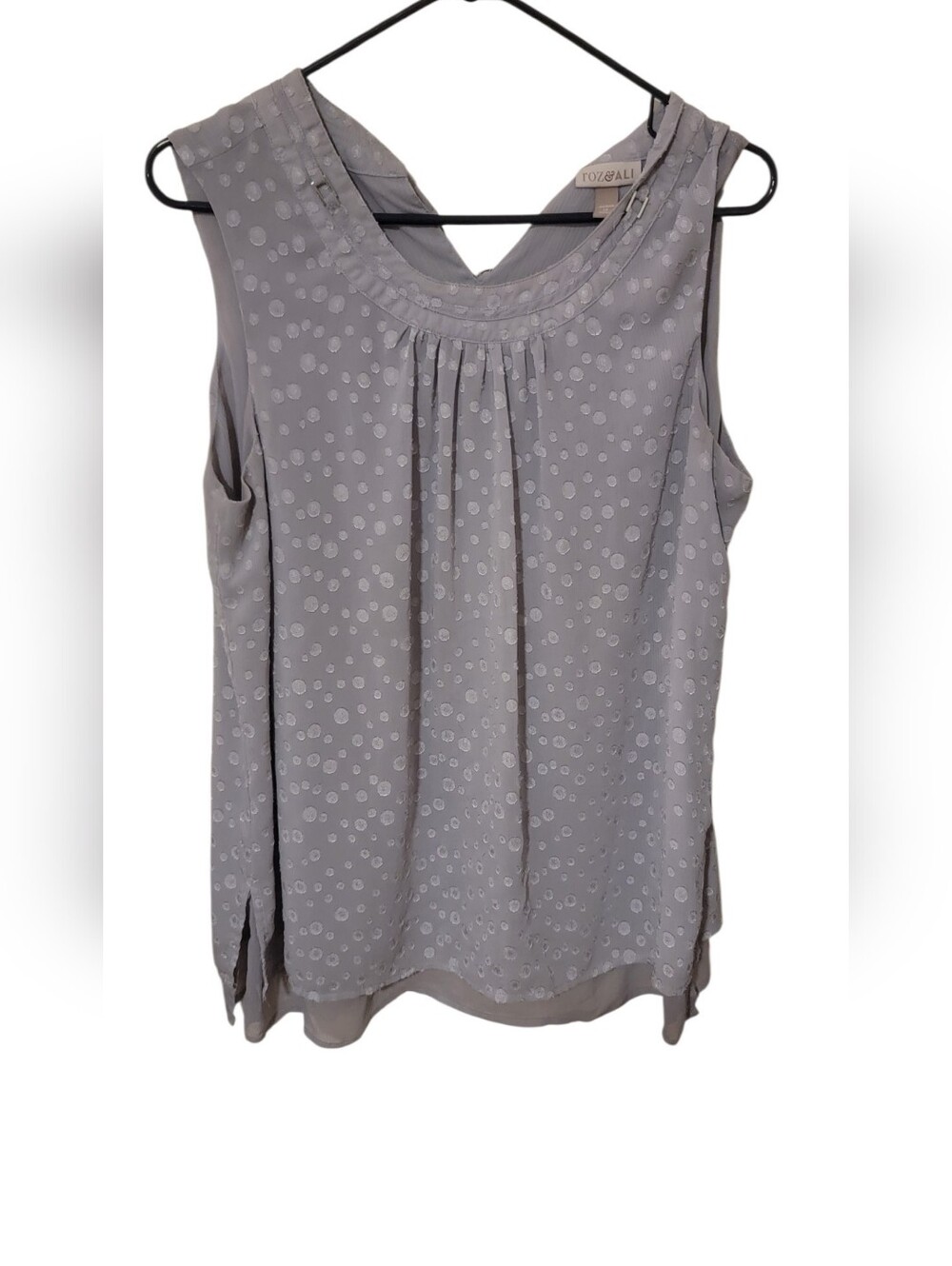 Roz & Ali Light Gray Sleeveless Polka Dot Camisole